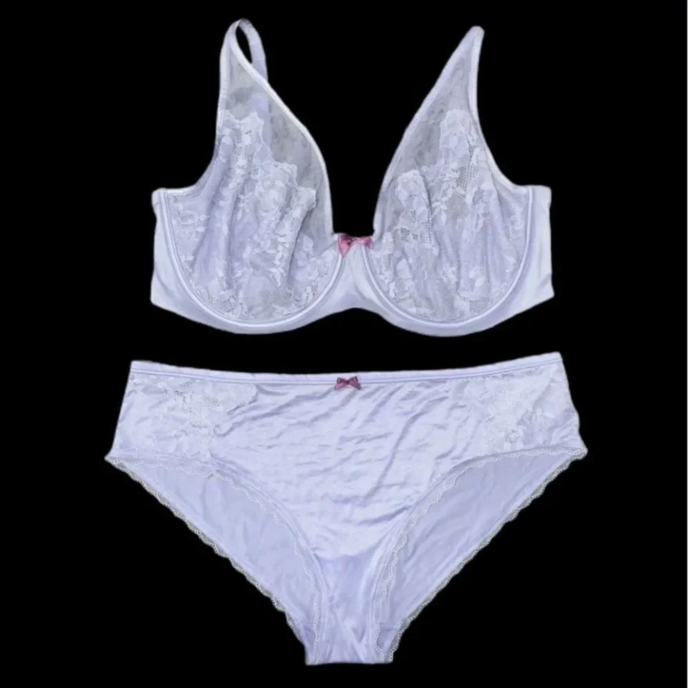 Victorias Secret Set Body Supersoft Unline Demi bra & Hiphugger panty lavender